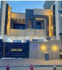 عقار للبيع  /شارع فلسطين / حي عقاري / محله 19-506  المساحه 200م / نزال...