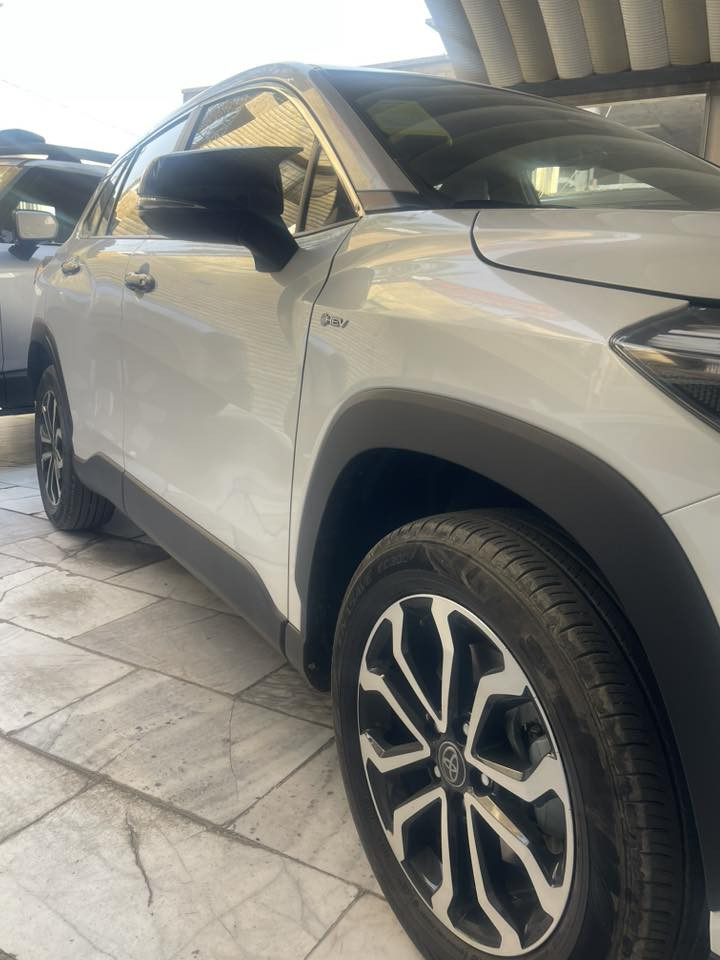 السلام عليكم فرونت لاندر  كامل مواصفات  مثل ما اجت من الشركه يعني الجنطه مو كهربائيه ولا اربع كامرات 
بيها شخطين ورصعه موضحات بالصوره  
السعر ٢٧ ونص


**إذا كنت صاحب هذا الإعلان وتريد حذفه لأي سبب، رجاءا أرسل رسالة إلى الدعم الفني**