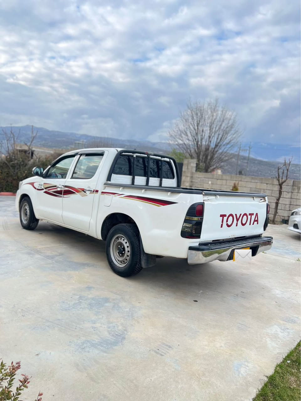 تویوتا مەرزیە ٢٠١٣
TOYOTA HILUX 2013
مەنەفێس  تەسدیق
گێر و مەکینە بە بە شەرتە بێ دەعم و لێدانە 
کێشەی مەدەنی بە شەرتە
عام بویاخ نیە 
بە عام دەی فروشم نرخی ٩٥ و مەجالێکی برایانە
٢٦٥ ھەزار رویشتوە
ناونیشان / بلێ —بارزان
کورەک ڤایبەر واتسئاپ
***********
*********** أربيل, العراق
