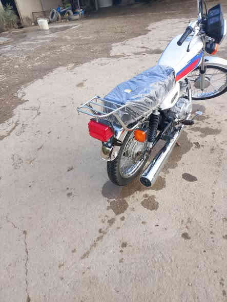 سلام عليكم دراجه نامه  شلامجه للبيع موديل 23 فقط شاصي ومحرك ولباقي محدث26) (***********)
