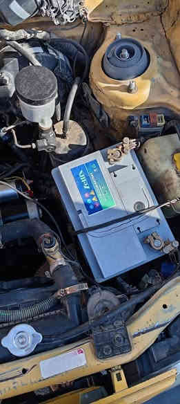 السلام عليكم سايبه للبيع 2012 مكينه نظيفه خير من الله الجير بالسفره الرابعه تفلت  صدرها نظيف جديد شواصيها معمره شويه قشر جديد هيئه مصفره غرامات ما عليها سعر 25 بيها مجال عنواني بغداد سياره باسمي *********** هذا بي اتصال واتساب ***********
