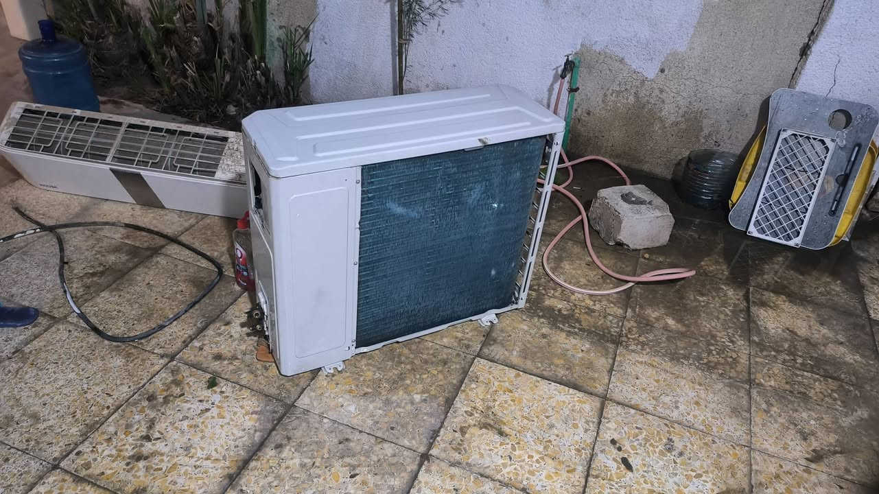 سلام عليكم للبيع سبلت طنين ثلج بصرة شارع الوفود *********** سعرة 350
