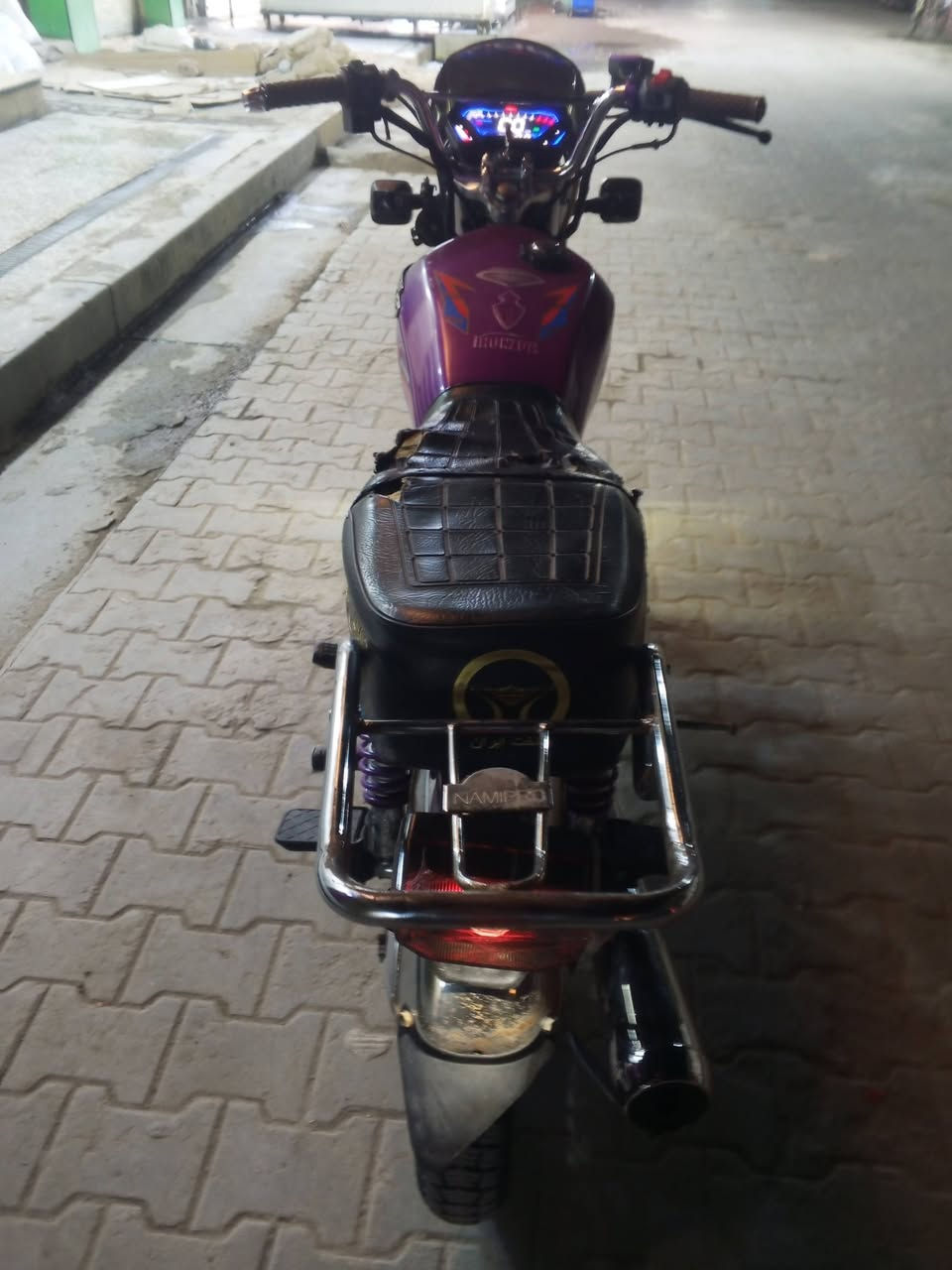 سلام عليكم  شباب دراجة البيع 5 كير نامة برو اوراق صولي دراجة ماناقصهة برغي مامفتوحة لا نضوح لا تبخير  نكرة سلف بكل وقت سعر 625 وبيهة مجال رقمي *********** بي واتساب
