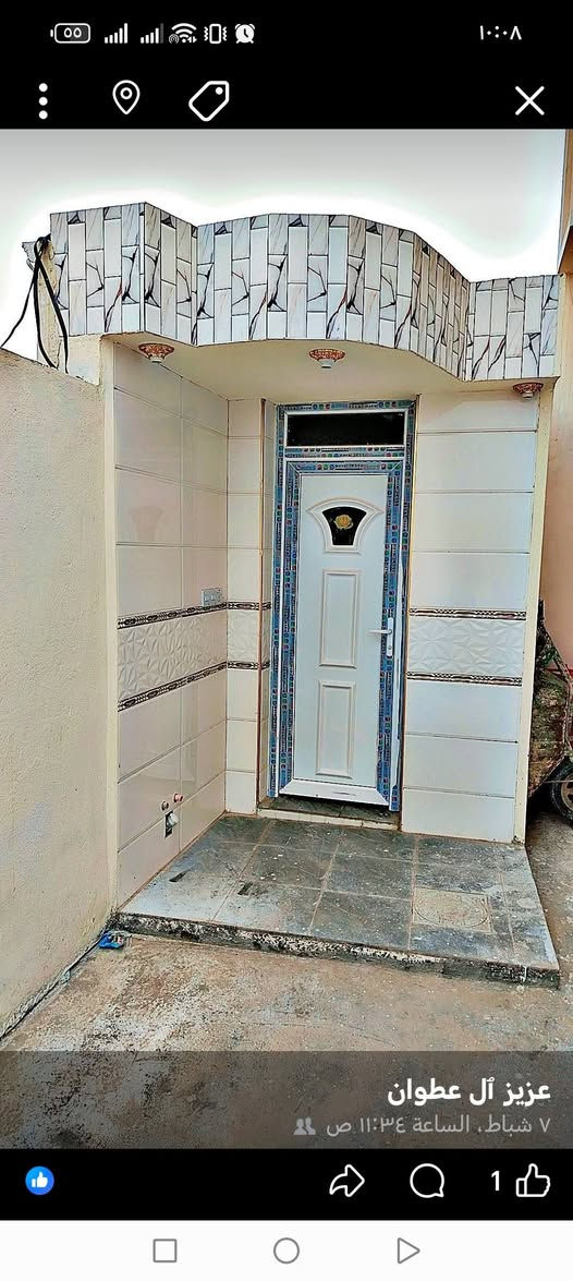 بيت البيع بناء حديث 200متر غرفتين وصاله واستقبال مطبخ ماء مجاري كهربائيات كامله قطعه وياه مساحه 150 رقم 📱 صاحب الدار ***********
***********
