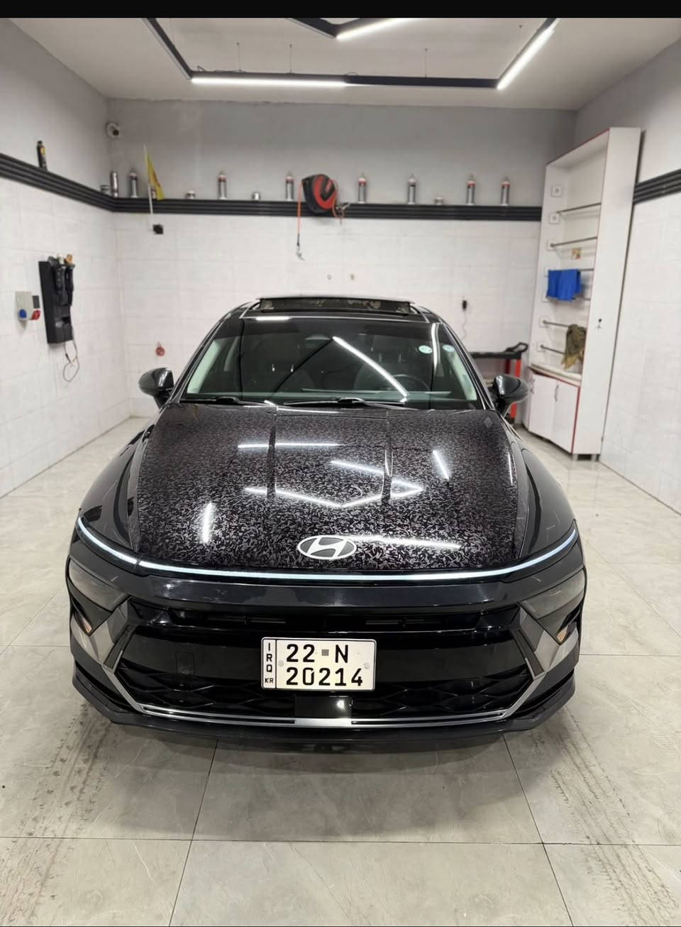 سلام عليكم 
سوناته مديل24
السعر 205 بيه مجال قليل 
حادث السياره موضوح بل صور جاملغ او باب فقط بدون داخل بدون ايرباك 
سياره فول موصفات مكان السياره بغداد الكرخ
***********
