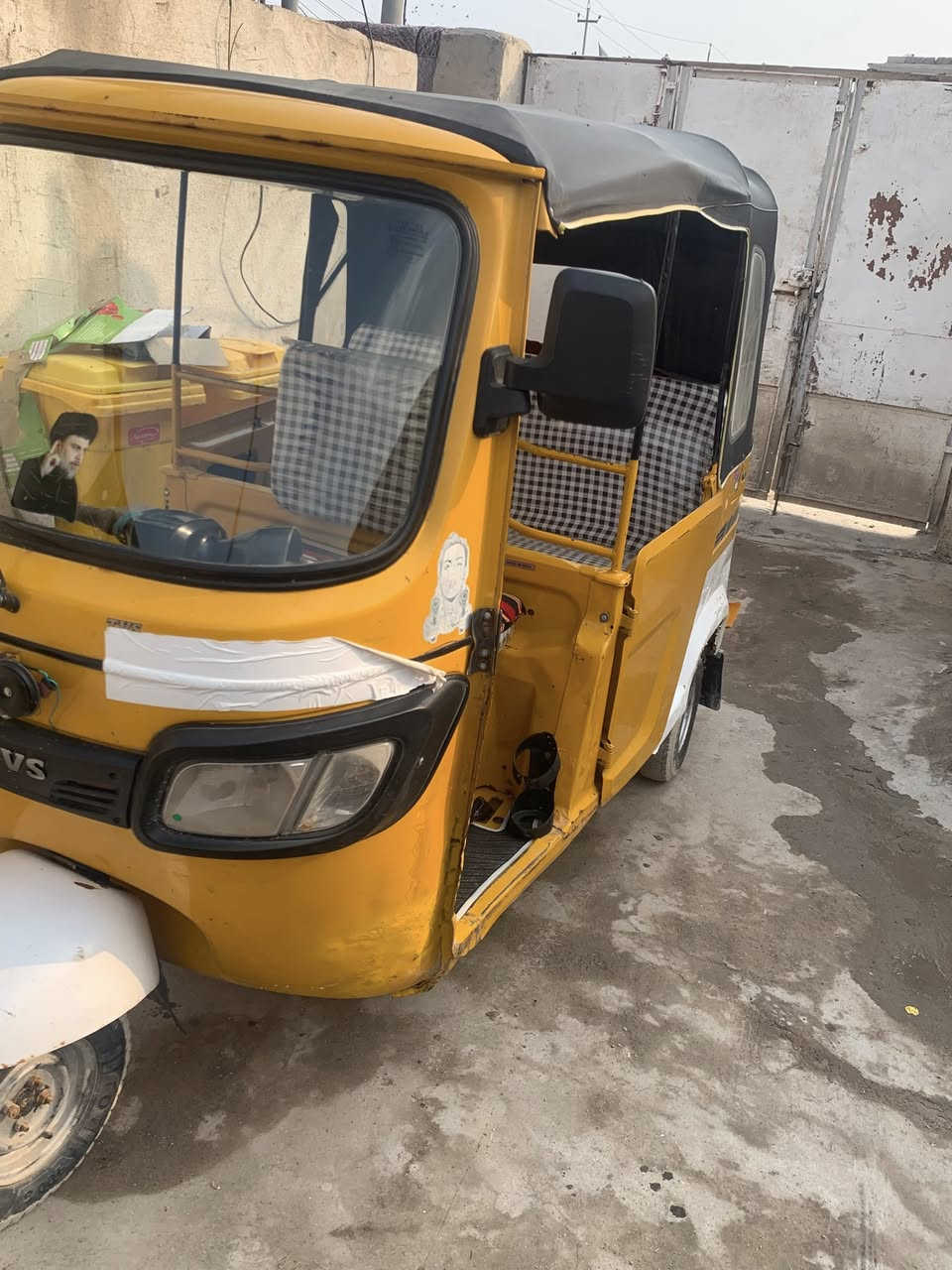 سلام عليكم تكتك لبيع مديل ٢٠ اطلع ب٢١رقم وسنويه تكتك جاهزه من كلشي الهاتف ***********العنوان البصره الزبير
