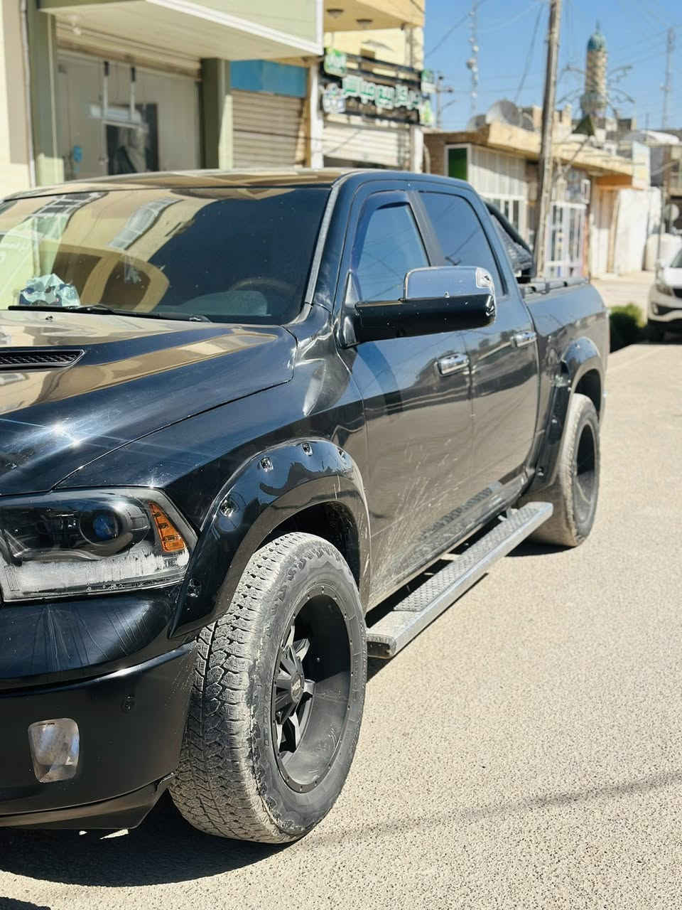 دوج رام ادوات 2017 مشموله بترقيم 

سياره كفاله عامه لا كص ولا ضربه
صبغ جماليه بل إمارات 
كفاله كير ومكينه وحداديه ✅
سياره جلد ✅
كشنات تدفه وتبريد✅
خزن ميموري ✅
ستيرن هيتر ✅
حساسات امامي وخلفي وكامره دوار✅ 
شاشه جبيره ✅
تحكمات جهتين ✅
فتحه سقف 
تشغيل عن بعد ✅
ويل رياضي ✅

سياره فول موصفات ما نقصه اي شي 
مكان سياره ناصريه /شطره
سعر 115 وبيه مجال


**إذا كنت صاحب هذا الإعلان وتريد حذفه لأي سبب، رجاءا أرسل رسالة إلى الدعم الفني**