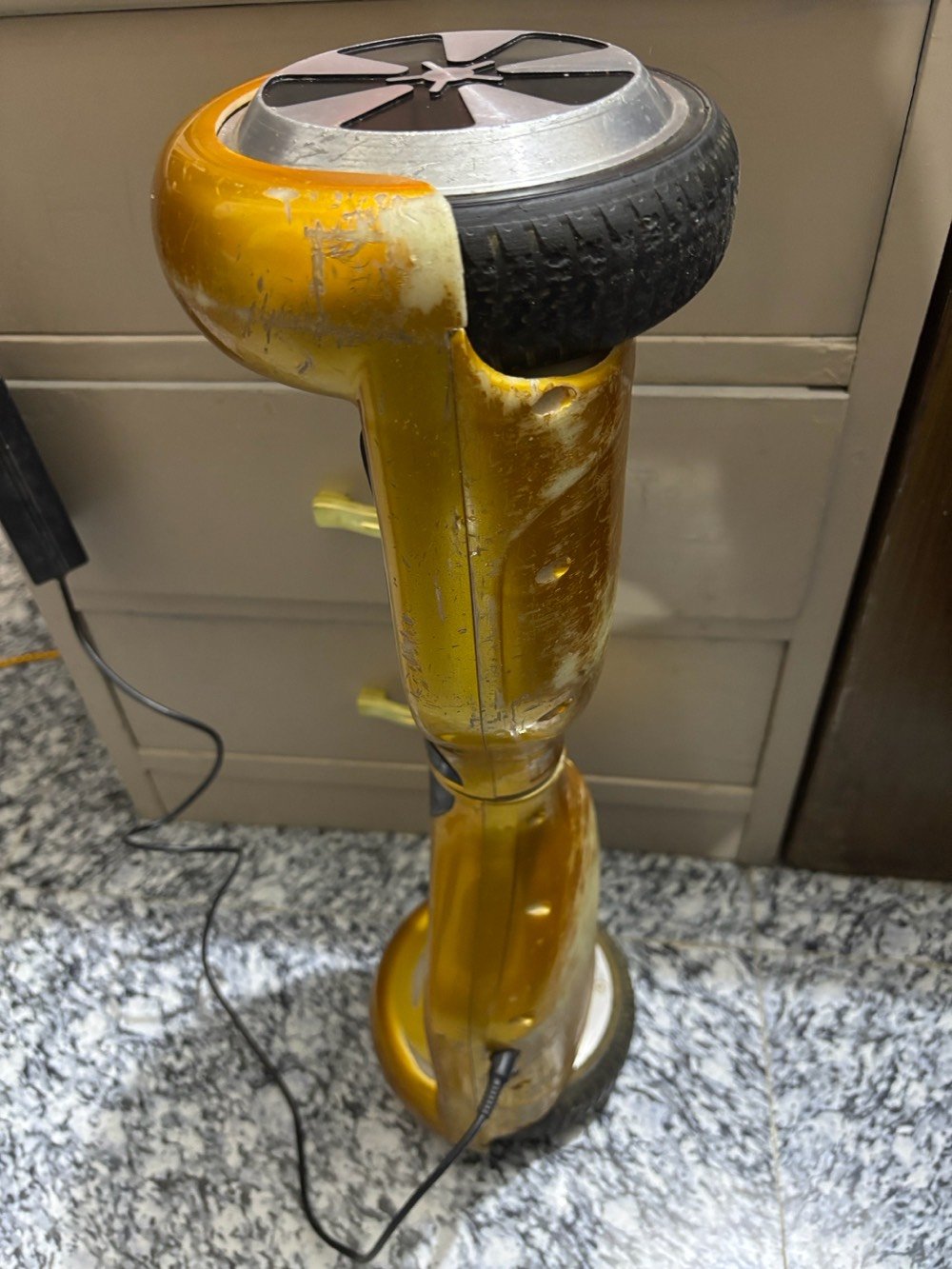 اسلام عليكم سكوتر شغال مع الشاحنة 
ubs شغالات يحتاجلهن فقط بطاريات لان هابطة مكاني بغداد رقمي ***********