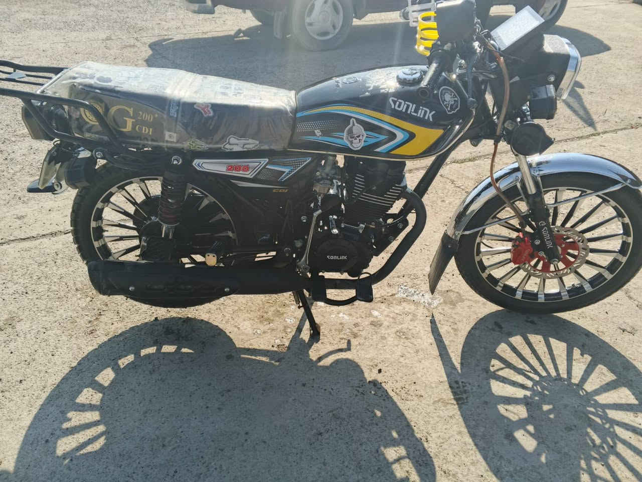 البع.يراني سيفان موديل 25سعر 725بي مجال ***********
