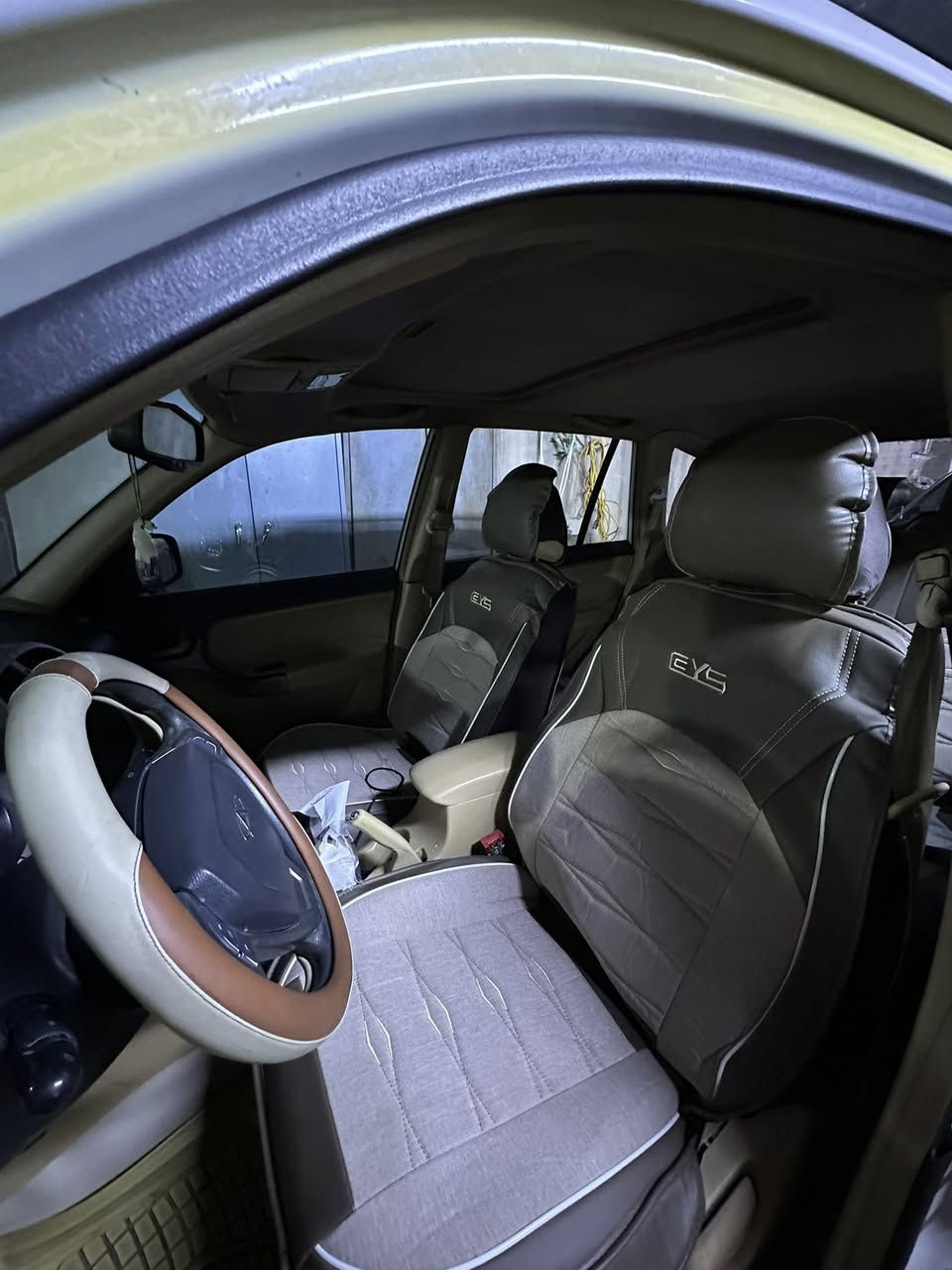 سلام عليكم
شيري  تيكو  2012 شكل 2013
شاشة ،كامرة ،حساسات 
محرك،كير ،تبريد ثلج مكفولات 
5 تايرات جديد مع ويل كب
سيارة مدوشمه جديد 
بيها طخه  خشم الجاملغ اليمنه الامامي مصلحه
سيارة مناقصها برغي ونظيفه مالتي  🤍
السيارة رقمها بغداد باسمي تحويل بنفس اليوم 
مكانها بغداد /العرصات 
سعرها 58 وبيها مجال 
***********
