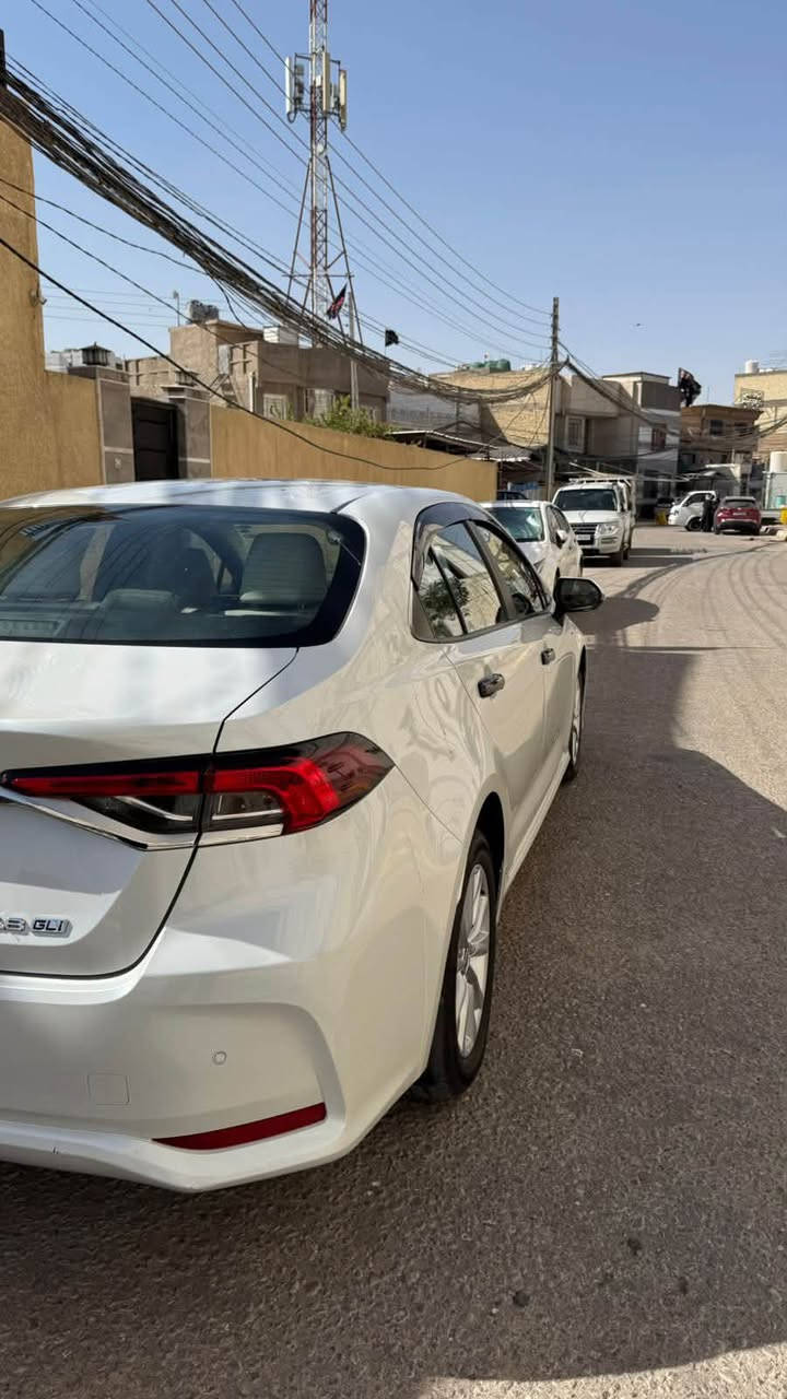 🚗 للبيع | تويوتا كورولا GLi موديل 2023 (خليجي)
🔹 الموديل: 2023
🔹 المحرك: 1800 
🔹 الممشى: 61 ألف كم
🔹 وارد: خليجي

المواصفات:
✅ فتحة سقف
✅ تشغيل بصمة 
✅ مرايا كهربائية
✅ شاشة
✅ كاميرا خلفية
✅ كشنات قماش وكالة
✅ تكييف ممتاز
✅ السيارة بحالة ممتازة جداً ولا تحتاج أي صرف

📋 الفحص: على السونار، والسيارة جاهزة للفحص .

💰 السعر: 170 ورقة (قابل للتفاوض بالمعقول بعد المعاينة).

📩 للاستفسار أو المراسلة على الخاص.
***********
