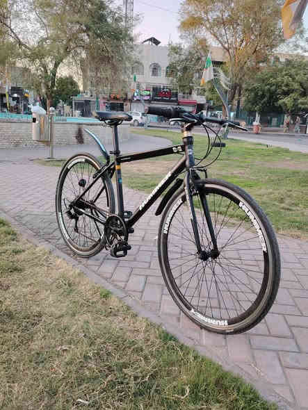 سلام عليكم
للبيع بايك c700 من ماركة (HUMMER) المعروفة 
صنع: امريكي 🇺🇸
لون: مميز اسود
حجم: 28
سستم مكينة: تورني شيمانو
سستم بركات: شيمانو 
بايك صالح: للمسار البعيد
بايك صالح: لطويل القامة 
بايك: كامل مكمل من كلشي
نظافت البايك: مثل ما موضح بل صور  
بركات: بل بكان
مختوم كامل من HUMMER🇺🇸
ويل: اسود طبقتين
(ملاحظة: قفط السرج ثابت قفط بس عالي مثل ما موضح بل صور)   
السعر 125 وبي مجال 
(مكاني: بغداد الاعظمية للي حاب يتواصل وياي ***********)
