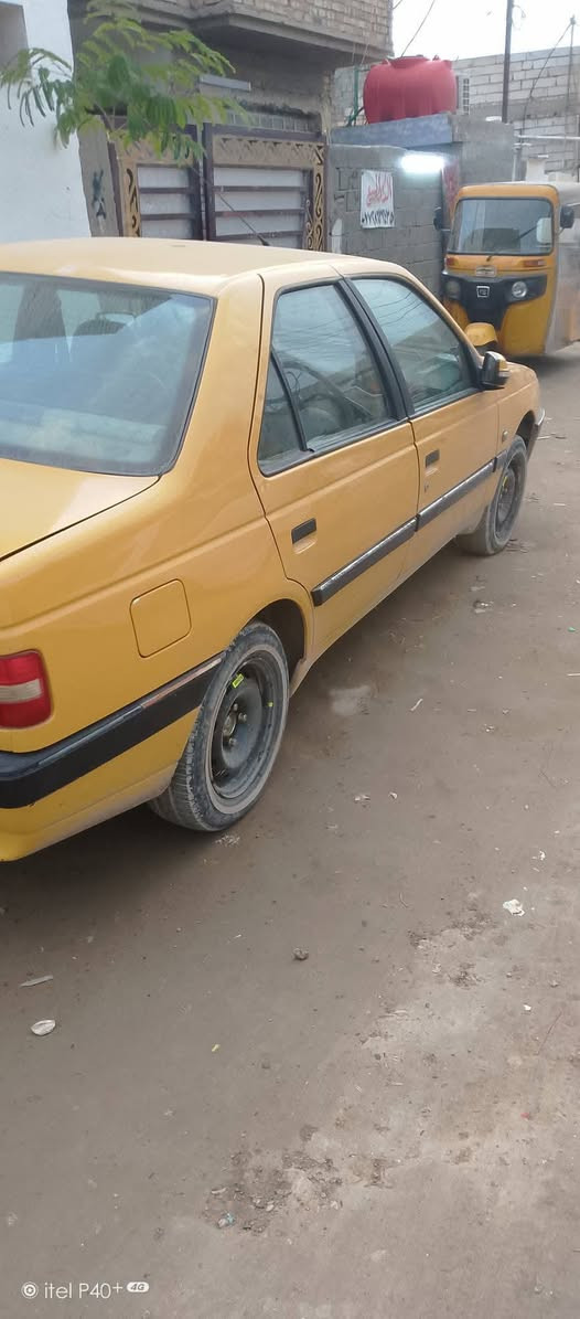 سلام عليكم سياره بريجو مصفره رقم نكليزي تحويل ثاني يوم بسمي سياره سعر 2  مليونين وبيه مجال قليل مراوس بتكتك اروس نتصل ما متوجود علا فيس نتصل علا رقم ***********
