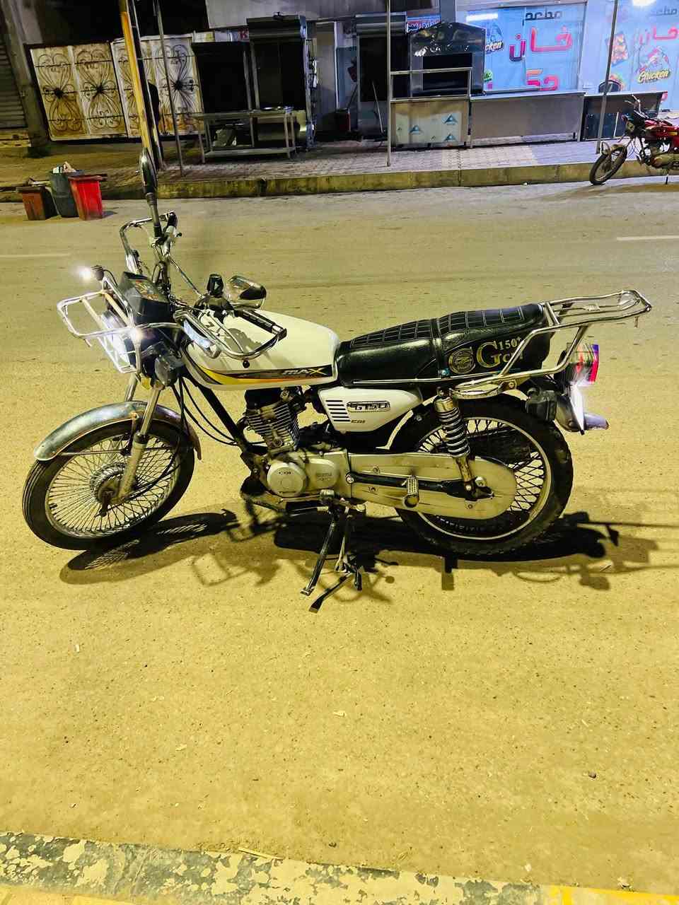 تايكر 2019للبيع ما مفتوح نضافه كدام العين للاستفسار علا رقم ***********خاص مفتوح
