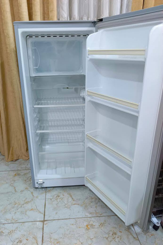 السلام عليكم
يالله اللهم صلي على محمد وآل محمد 

_غساله فول اوتماتيك ١٩كيلو استعمال قليل جديدة 
_ ثلاجه الحافظ (٩)قدم نضافه فول بمعنى الكلمة استخدام قليل كلش
_ثلاجه كيلون(٩)قدم نضافه فول استخدام قليل
_ثلاجه (٦)قدم استخدام قليل نضيفه كلش 
 وصورة تشهد كدامكم هيه تحجي نضافه

 _للاستفسار /مراسله خاص او اتصال على الرقم
الرقم/***********
