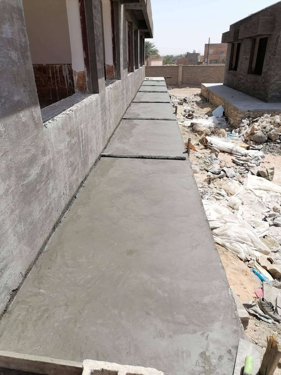 سلام عليكم
يوجد كادر صطار درجه اولى 
صب ناعم خشن تصعيد مواد
***********
