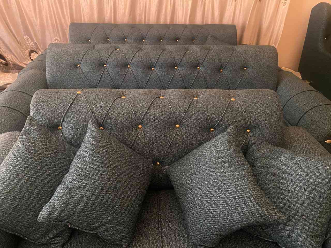 السلام عليكم 
تخم قنفات نظيف جدا استعمال قليل جدا اخو الجديد اللبيع 
١٠ مقاعد 
قنفات 2 ثلاثية و قنفة ثنائية و كراسي 2
السعر  400  الف   العنوان بغداد كرادة 
المراسلة على ماسنجر 
وبالعافية عالياخذة


**إذا كنت صاحب هذا الإعلان وتريد حذفه لأي سبب، رجاءا أرسل رسالة إلى الدعم الفني**