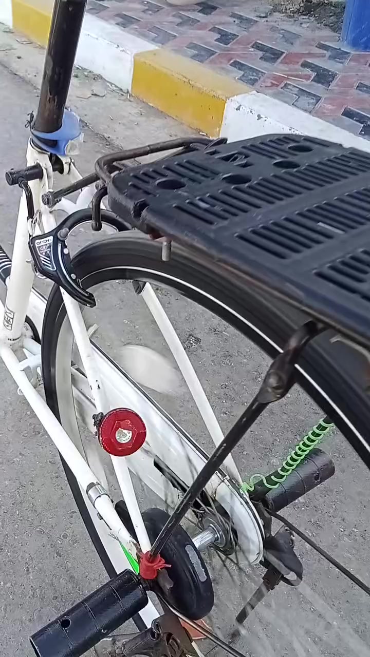 سلام عليكم بيسكل للبيع بيسكل مال باله موديل 2019بيسكل نظيف حيل صالي 4اليام من مطلعه من أبو قاسم سعره 130وبيه مجال ......خاص مفتوح .....


**إذا كنت صاحب هذا الإعلان وتريد حذفه لأي سبب، رجاءا أرسل رسالة إلى الدعم الفني**