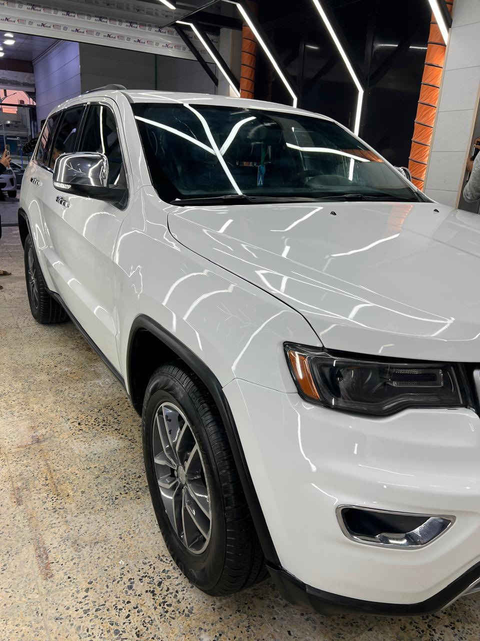 جيب 2017 لمتد فول
حادثها بالصور

مبدل جاملغين وبنيد بدون دواخل

باب صدر كلير 

جاهزه للاخير 

كير مكينه مكفول

حداده جديده

تايرات جدد

رقم جديد سنويه 2030 باسمي

المكان البصره القرنه بني منصور

212 وبيه مجال
***********
