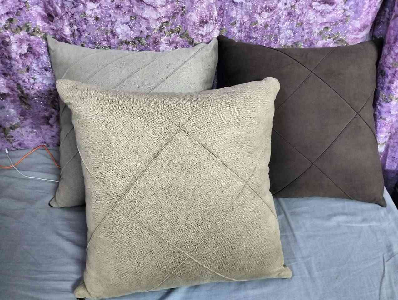 السَلٱمٌ عـَلـْيگمّ-ۈرحـْمّـٌة ٱللـّہ ﯙبُرگـّاتہ
للبيع لحف باله نظيفات بيهم نفرين وبو نفر مع كوشات اكبار جدا جدد بعدهم العنوان يم شارع حيفاا الشراي خاص


**إذا كنت صاحب هذا الإعلان وتريد حذفه لأي سبب، رجاءا أرسل رسالة إلى الدعم الفني**