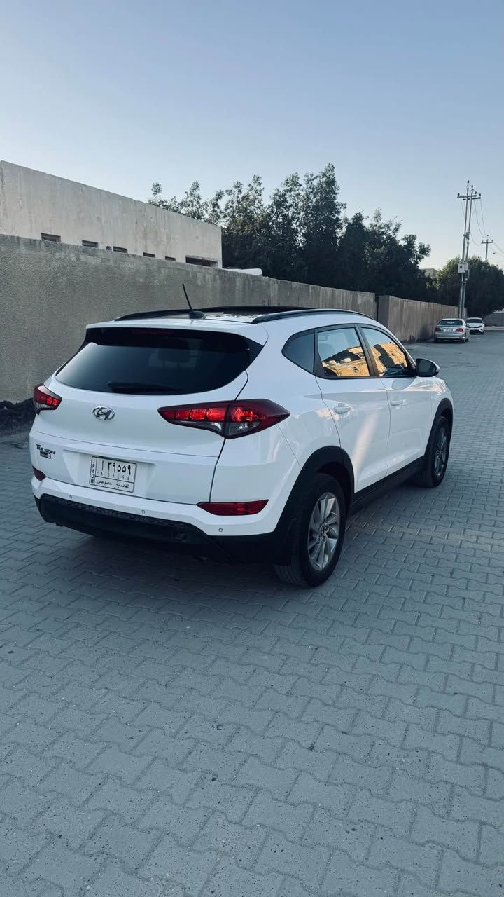 سلام عليكم هونداي توكسان 2016 فول بنراما تبريد خلفي حساس كأمره خلفيه فول سويج السياره كفاله عامه من الصبغ والبارد محرك ما مفتوح السياره ماشيه 180 الف بيه شخط باب الخلف الصدر والباقي كفاله عامه السعر 168 وبيه مجال جدا قليل *********** النجف, العراق
