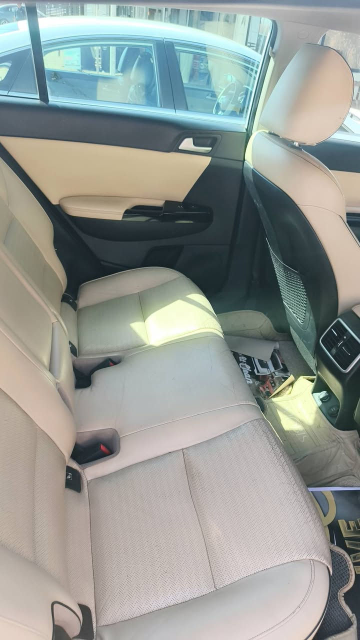 كيا سبورتج2016 جي تي لاين
المواصفات سقف بانوراما بالكامل ايرباكات عدد 8

تشغيل بصمه بصمات ابواب امامية

هاند بريك بصمه

ترحيب عند الاقتراب من العجله

جنطه كهرباء + بصمه + فتح ذكي( تفتح تلقائياً عند الاقتراب)

حساسات اماميه خلفيه

نقاط عمياء

اشاير بالمري

مري شفط كهرباء

مراية سايق اوتو دم تضليل ليلي عند الانعكاس

نظام ماسحات اوتو +بالاضافه لماسحه خلفيه

داخل قرميدي

كشنات جلد

 اربع كشنات تدفئه (خلفي امامي)

كشنات اماميه تبريد

تحكم كشنات  اماميه كهرباء ( سايق + صدر )

نظام تدفئه تبريد منعزل ( مناخين )

تبريد خلفي امامي

شاشة تاب إصيلة رام 64

بك لايت لد بيها طخات بسيطة موضحة بالصور بدون صبغ أو تبديل ..استخدام شخصي 

🛑 السعر 170 ورقة المكان بغداد 

رقم اربيل دولي باسمي 

الاناره الاماميه فوول زنون بلادي وليس عمل

زراك لايت امامي

دوسات بلاديه 

تطعيم نيكل بلادي

نظام دفع فور ويل

انظمة قياده (اعتيادي / اقتصادي / سبورت )

شفتات كير بالستيرن ( نظام رياضي )

نظام منحدرات

نظام اوتو هولد

نظام شحن الموبايل السريع

نظام ستريو معروف ماركة JBL

فوول تحكم ستيرن

 وماشية فقط 89 الف  / محرك 2400

رقم صاحب السيارة

***********
