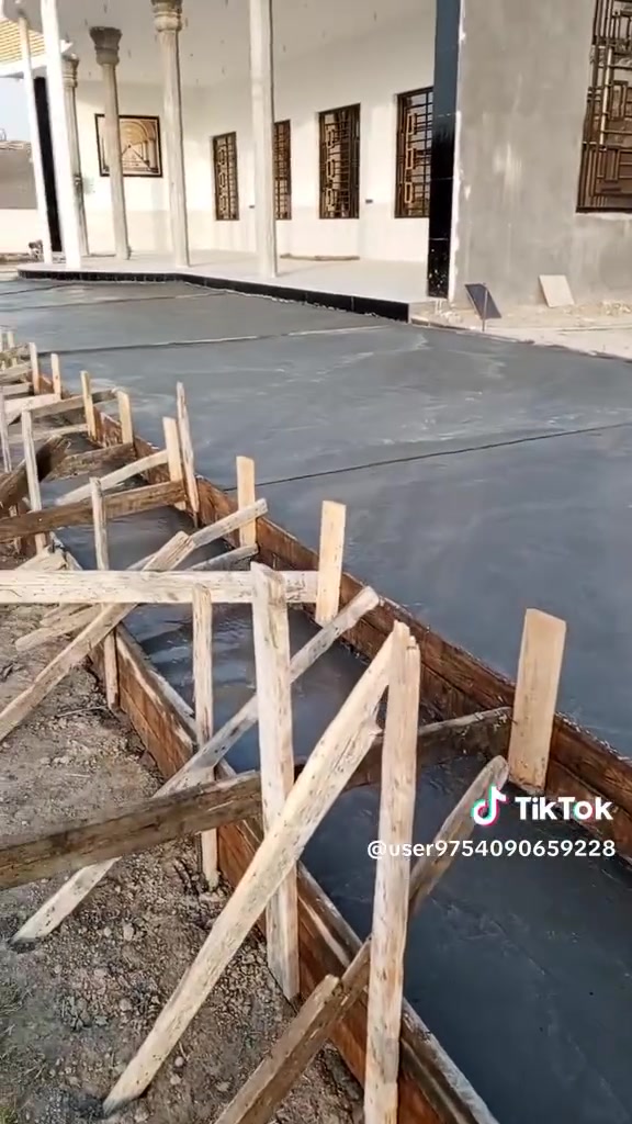 يوجد كادر خباطة يدوي
تحتاج صبت نضافه 
صب رباط ساس بتلو
رباط فوق شباك 
تسليطة سطح
لاضافه إلى 
حدل تربيع دخال سبيس 
تنضيف لبيت من نقاذ
تصل وات ساب 
***********
