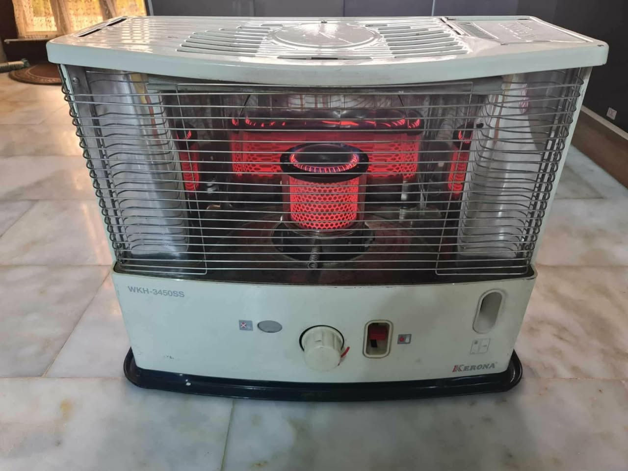 السلام عليكم صوبه كوريه للبيع  جديده  استعمال قليل للاتصال  ***********  السيديه
