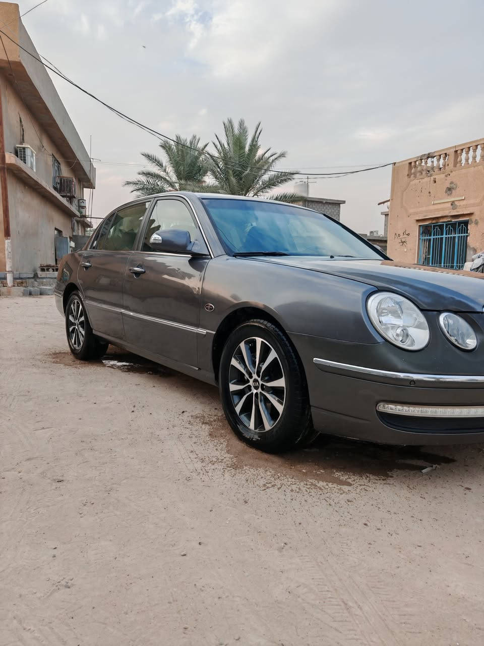 السلام عليكم 
كيا امانتي للبيع موديل 2009 خليجي فول مواصفات
سيارة باسمي جاهزه على الأخير سنويه لغاية ٢٠٣١
السعر 95 ورقة رقم التلفون ***********
المكان الفلوجة
