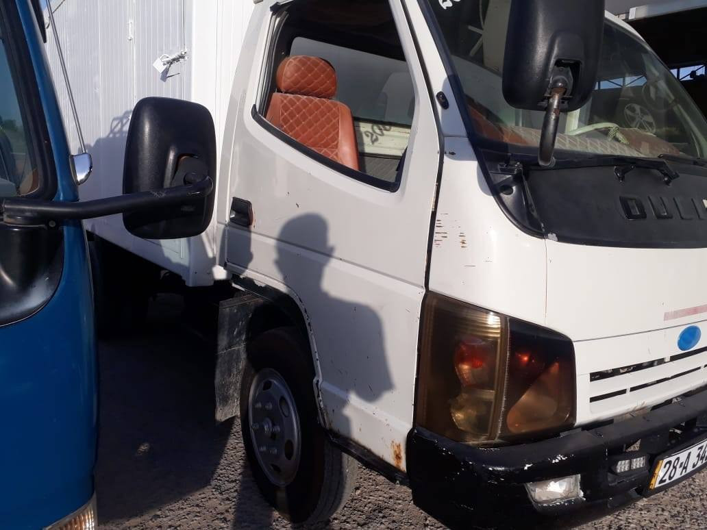 اللهم صل على محمد والِ محمد

سياره صيني  حافضه ويوجد معها صفاح جدد

المديل 2009

مكينه  وكير كيه فنتيره جدد

رقم انكليزي نجف

السياره مكفوله 

تخم تاير وحداديات جدد

السعر: 60 ورقه وبيها مجال

المكان: نجف حي المهدسين

الرقم:  ***********
