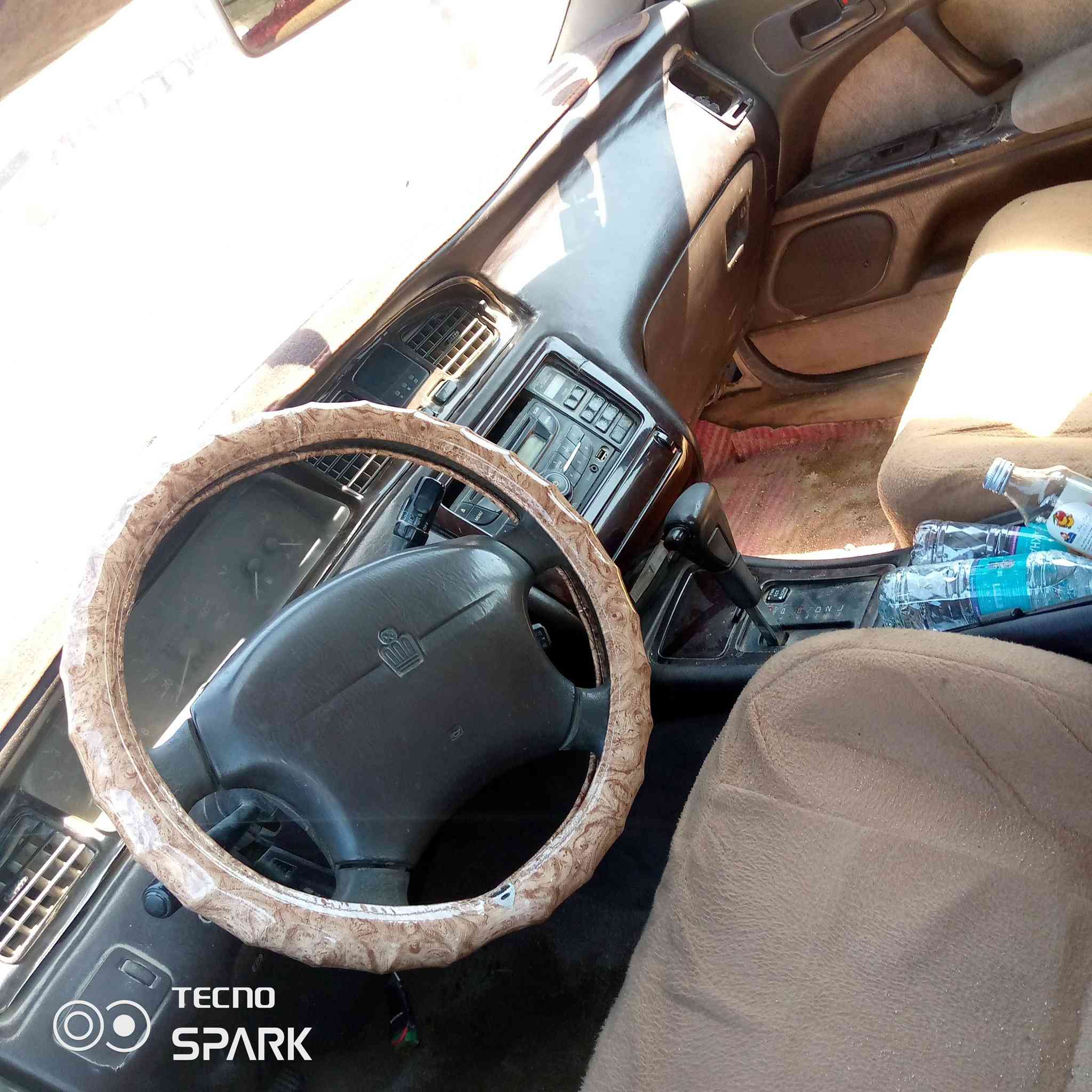 بطه مكفوله من الكص والنقل والضربه اتيبلس محور بيع متوازي بخمسون قفل لا تنغش رجاءا علي السعر موديل 2000تلفون***********
