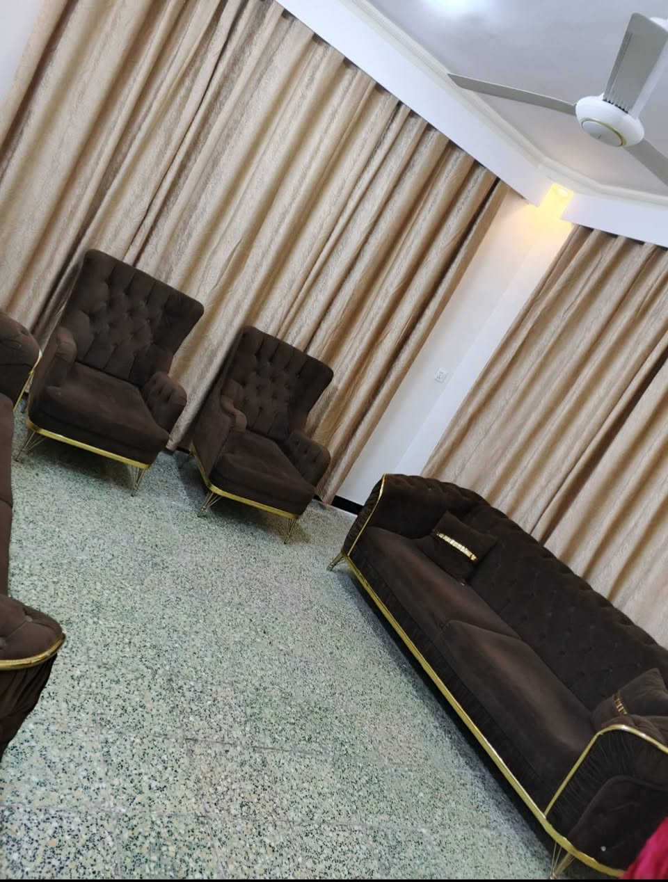 السلام عليكم تخم للبيع 8 مقاعد
السعر 420 وبي مجال ...العنوان الشرطه الرابعة


**إذا كنت صاحب هذا الإعلان وتريد حذفه لأي سبب، رجاءا أرسل رسالة إلى الدعم الفني**