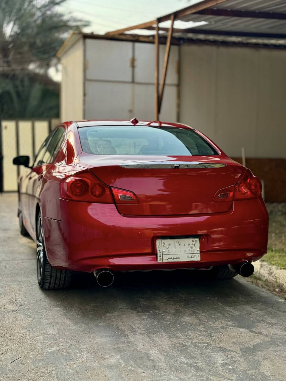 �✨ عيدكم مبارك وكل عام وأنتم بخير ✨🌙
أسأل الله أن يعيده عليكم بالصحة والبركة 🙏

� للبيع: Infiniti G37XS موديل 2010 (فل أوبشن )

سيارة نظيفة جداً (بدون غرق) بحالة ممتازة، مناسبة لعشاق الأداء والشكل الرياضي 👌

🔧 المواصفات والتعديلات:

 • ستيرن فورجد مع شاشة + RPM

 • تغيير لون من الأحمر الطماطي إلى لون 🔥 Q50 RedSport

 • مجاولq50

 تخم ويل Q50

 • شوت لونك تيوب 3 إنچ

 • داون بايب + Y بايب + دبات أكسل بلاك + طلقات (Corsa)

 • برمجة Uprev (5 مابات):�

 1 بنزين عادي

 2 بنزين محسن (استخدام يومي)

 3 طلقات + فليم 🔥

 4 ماب مع إضافة محسنات للبنزين 

 5 ماب خبطة (Performance)

 • 

السيارة بيهة دعامية s+ دوس s  وكشنات s حضن كهرباء والحضن شغال 

واكسل lsd قفل 

راتيتر المحرك مال R/T جديد وراديتر التبريد جيضاً جديد مع اضافة مراوح ثنين اماميات 

💡 إضافات وتفاصيل:

 • تبديل عدسات اللايتات+ حلقات (إضاءة أقوى وشكل أجمل)

 • تغليف عوازل كامل للأبواب والصندوق 

 • تغليف داخلي فورجد ✨

⚠️ ملاحظة:

 النواقص : • السيارة بيهة مشكلة البصمة لازم بس من قريب تفتح وتشتغل عادي بدون اي مشاكل وتحتاج فقط دوشمة (غرفة)

والباقي كلشي كامل وشغال ١٠٠٪؜

💰 سيارة جاهزة من كل النواحي تقريباً + صرف عليها هواية

باسمي تحويل مباشر 

📍 السعر: ١٢٥  

المكان بغداد اليرموك 

للتواصل على الرقم ***********
