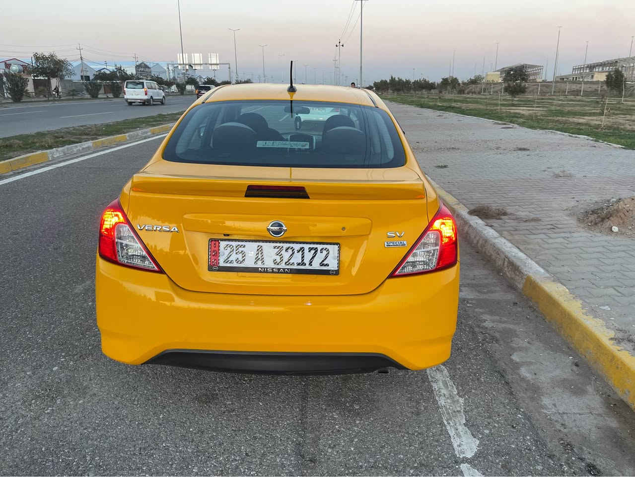 نيسان فيرسا موديل 2019 رقم كركوك بسمي قطع متضرر جامرلغ خلفي سائق مع شبر باب مع جامرلغ أمامي مع تبديل بوند 
***********

موجود دفتر بنزين نقابة مصفر
