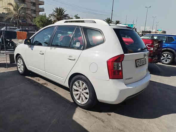 كارينز ٧ راكب موديل  ٢٠١٢  خليجي  رقم بغداد انگليزي بأسمي إلى سنة ٢٠٣٠    جاملغ امامي جهة السايق صبغ  و تلحيضات بدون دواخل  مواصفاتها فتحة بالقمارة   مكينة٢٠٠٠ اقتصادية  محرك و گير نضيف جدا   دواخل بيجي واسود السيارة جاهزة من كل شي  ماشية ١٦٩   غرفتها مدوشمة  جلد  السعر ١٢٠ وبيه مجال للشراي  مكاني بغداد الاعظمية للاتصال *********** وبي  واتس اب
