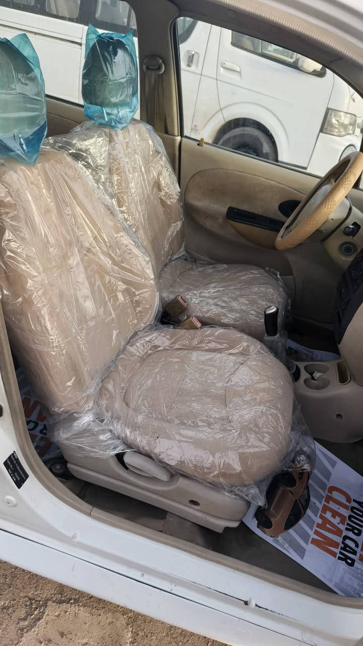 السلام عليكم
 كيو كيو  ٢٠٠٩
بلاديه كير محرك كفاله  كير اوتو 
صدر زين سياره نضيفه والكشر شوف العين بي ملاحظات بسيطه
ماشيه ٧٠ الف مال بيت 
رقم بغداد باسمي 
السعر ٢٨ وبيها مجال بسيط
عنواني البلديات ***********
