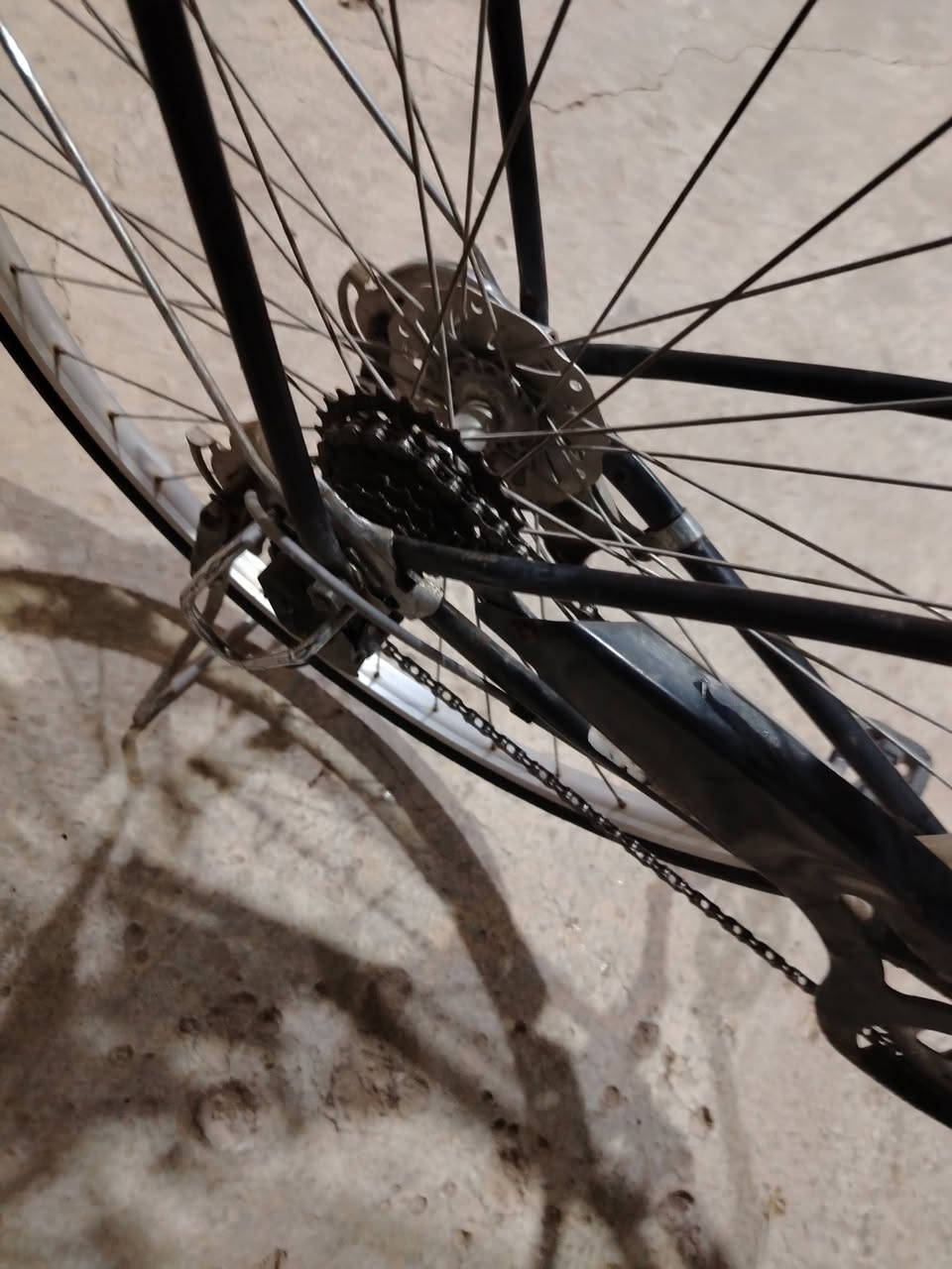 اسلام عليكم للبيع حجم ٢٧ كير وحساس ٧ نمر حله نادر الثالثه السعر ١٠٠ ***********
