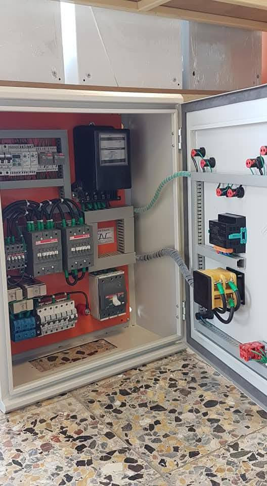 السلام عليكم...ورشة المهندس ..صيانه عامه لكافة انواع الطباخات الغازيه
صيانه عامه لجميع السبالت والثلاجات والبرادات.. غسل السبالت .تنصيب السبالت 
صيانه عامه لجميع الغسالات العاديه والاوتماتيك وغسالات الصحون..
تصليح وبيع كافة الكارتات الالكترونيه لسبالت والغسالات والثلاجات
تصليح كافة اجهزة التاتوو والوشم
تصليح كافة انواع الطباخات الكهربائيه..وفارات الغسل ..والمكانس الكهربائيه..والخلاطات.
عمل كافة لوحات السيطره الكونترول والباور ..تأسيسات كهربائيه عامه ..لكافة المنازل والمحلات والبنايات.. بأدارة فنين مختصين ..  ملاحظه صيانه موقعيه نجيكم وين متكونون داخل كربلاء....
للاستفسار واتساب 
***********  راسلونه واتساب
