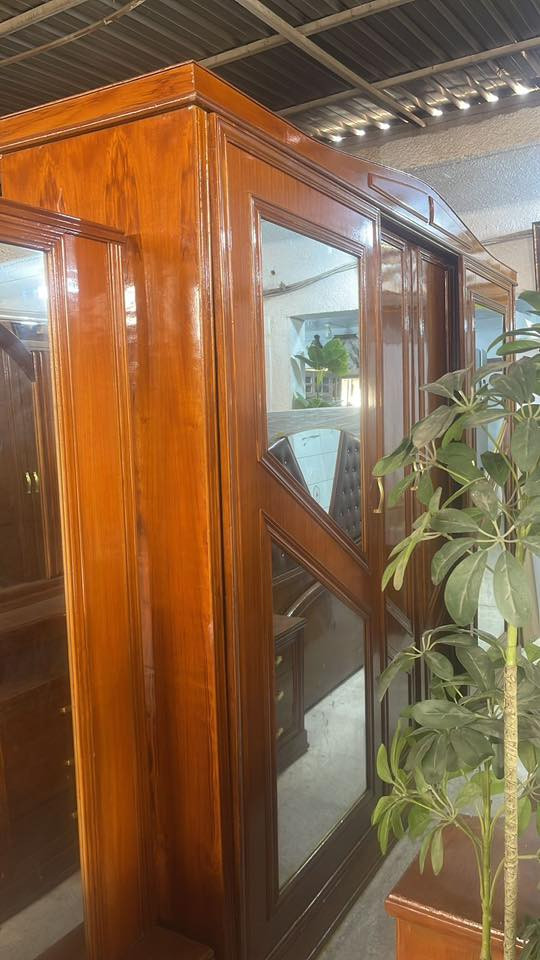 غرفة صاج تكمة كنتور سلايد بحالة ممتازة الاستفسار عن طريق الرقم فقط واتساب او رصيد ***********
