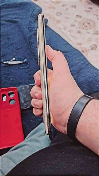 سلام عليكم عدي هذا الجهاذ انفنكس
ذاكره 256 
بطاريه 6000
بصمه وجه شغاله 
بصمه اصبع شغاله 
كامره خرافيه 
عنوان اربيل 
توصيل مامتوفر 
استفسار على واتساب 
***********
تحياتي للجميع
