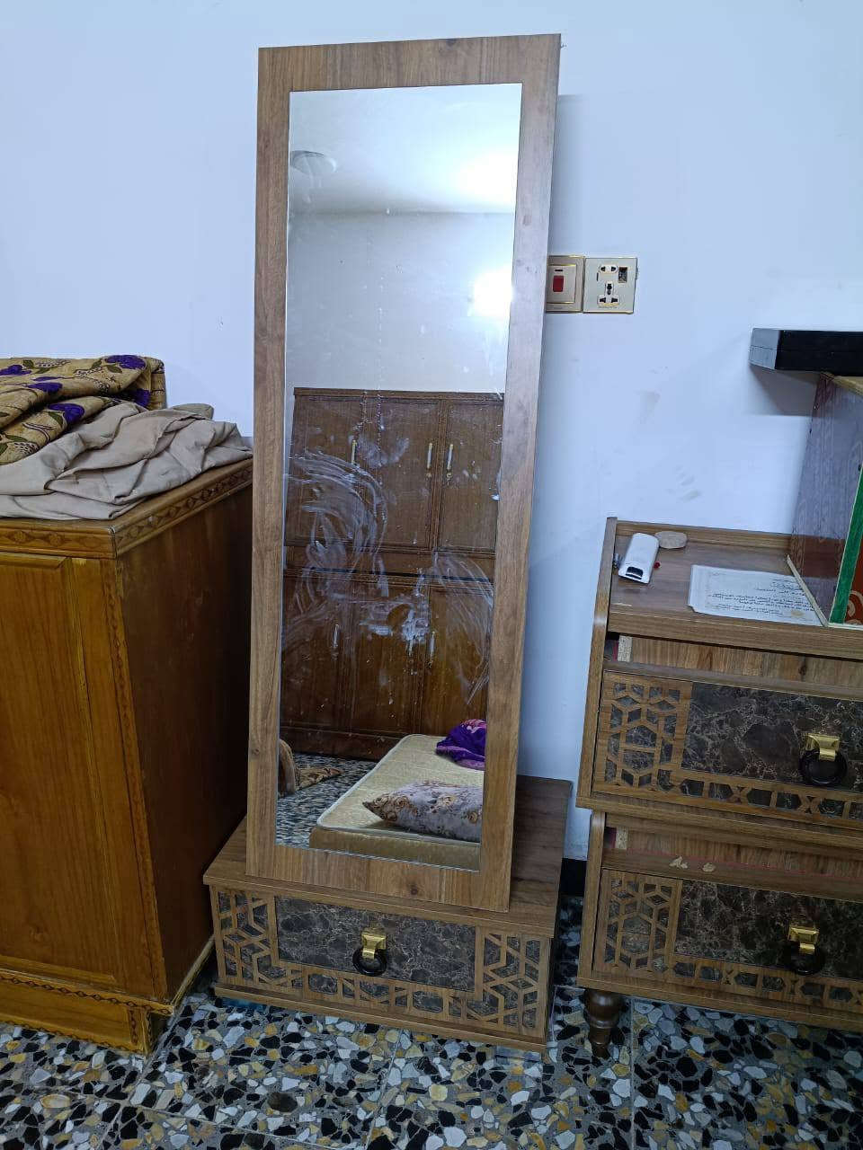 تخم تركي ١٠ مقاعد نضيف جدن نص تخم تركي نضيف جدن مرايات عدد ٢ تيبر لام بلازمه حجم ٣٢ كنتور داخل خارج صاج غراض نضيفه جدن مكان مدينه الصدر***********
