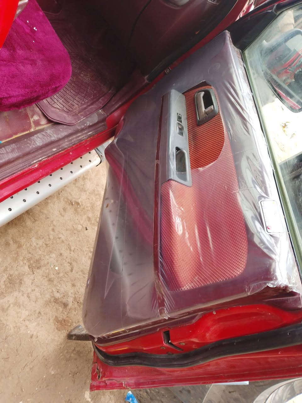 كريت وول بيك اب للبيع
موديل 2011 لون احمر رقم قادسيه  مداور ثاني يوم مكفوله من الضربه  
مكان السياره بالديوانيه الحمزه الشرقي مامتواجد على الفيس بوك 
رقمي ***********
