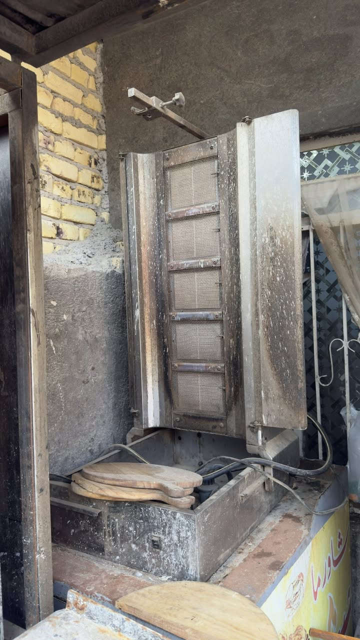 شوايات كص وفرن للبيع 

‏شواية كأس على الحطب فكرة جديدة ومميزة وسعرها 700 مع الميز بحاله جدا جيده اخذتها ب1000$
مع الصينيه وشيش شيش الكص وسكينه اوستار مصطفى مع استان شد كص 
______________
شواية كص ام الماطور بيها ماطور يفر الشيش 
مع الشيش وسكينه اوستار مصطفى وسكينة تشريح وصينية 
سعرها 550 الف 
مع استان شد كص
_______
عنواني السماوة 
مجال بسيط 
***********
