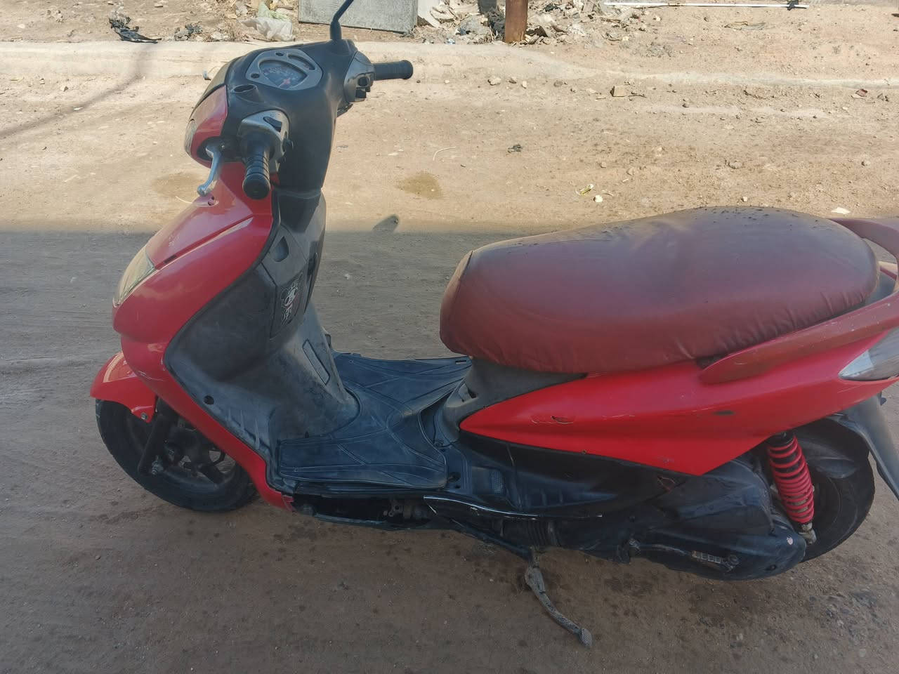 سلام عليكم 
دراجه سكنس نثيه للبيع 
جاهزه من كلشي 
سعر 450
الرقم ***********
