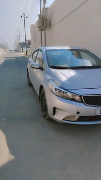 سيراتوا لبيع سلفري  السعر ١١٥  الاستفسار  07817797295