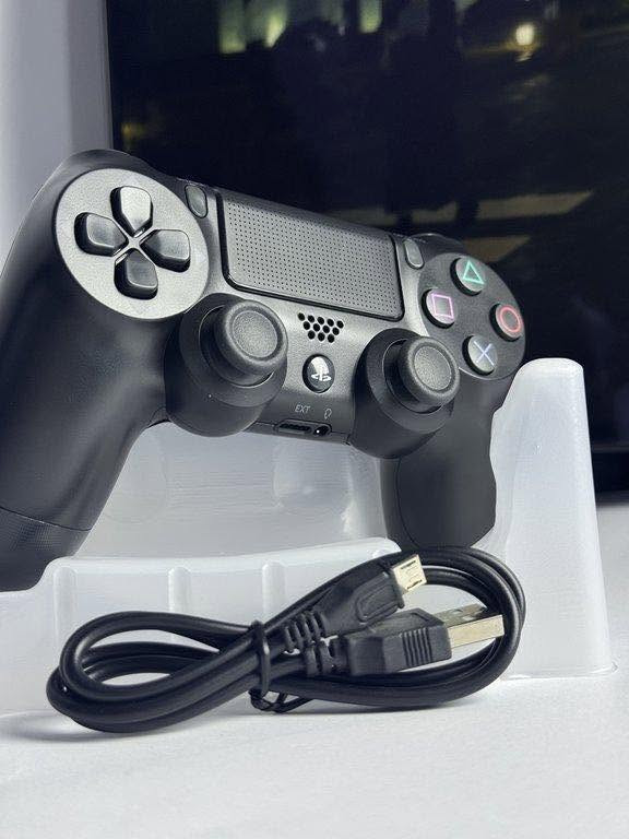 لحضه

يد تحكم لاسلكية PS4 DualShock 4

استمتع بتجربة لعب مريحة ودقيقة مع يد تحكم DualShock 4 المتوافقة مع جهاز PlayStation 4. تتميز بتصميم مريح، أزرار استجابة سريعة، وعصاتي تحكم تناظريتين تمنحان تحكماً سلساً أثناء اللعب.

المميزات:

اتصال لاسلكي عبر البلوتوث.
لوحة لمس (Touch Pad) مدمجة.
أزرار SHARE و OPTIONS.
مكبر صوت مدمج.
بطارية قابلة لإعادة الشحن.
منفذ Micro USB للشحن.
تصميم مريح للاستخدام لفترات طويلة.
متوافقة مع أجهزة PS4 وبعض أجهزة الكمبيوتر.

محتويات العلبة:

يد تحكم لاسلكية DualShock 4.
كيبل شحن USB.
علبة المنتج.

السعر 25000واصل


**إذا كنت صاحب هذا الإعلان وتريد حذفه لأي سبب، رجاءا أرسل رسالة إلى الدعم الفني**