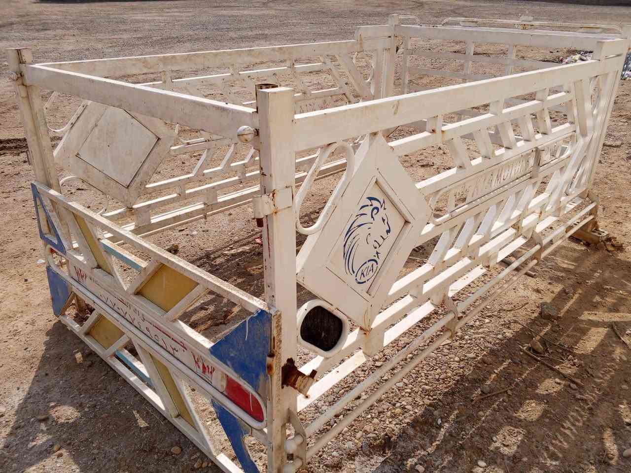 سلام عليكم محجر مال كيه نثيه 

جديد كامل هوه وشبجه خلفيه بي 

السعر 275

العنوان تقاطع لنهروان جسر ديالى جديد 

التصال ***********
