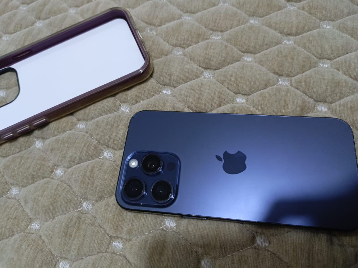 ١٥برو ماكس بطاريه 80 ذاكره256 من رخصه الادمن
ألون المميز التيتانيوم النيلي نضافه 90% 
الشاشه نوعيتها فول ألوانها دقتها بدون حواف وبدون إطار خارجي 
لمسها حلو بدون تعليك تجي تفحصها اقل تعليك يرجع الجهاز  أنطيك بي ضمان إذا علكت الشاشه عندك 
مكاني بابل المسيب السده متواجد قريب على المحاويل او العلكايه وقريب على الحسنييه يعني هذن المناطق الي يريده يتواصل على الرقم***********واتساب فقط
