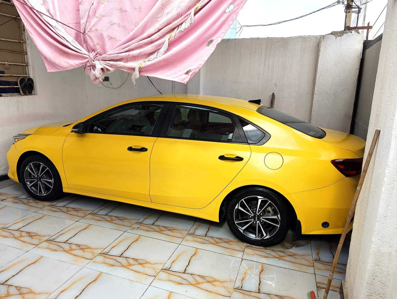 سلام عليكم كيه فورتي موديل 22بسمي مكينه 2000دوش كير ايتي شادالهى موسيفيتي بيع سعر 145بيهى مجال سياره ليبل واحد جاملغ خلفي والمقدمت  البنيد  رقم شاصي موجود بل منشور مكان ذي قار مركز ***********
