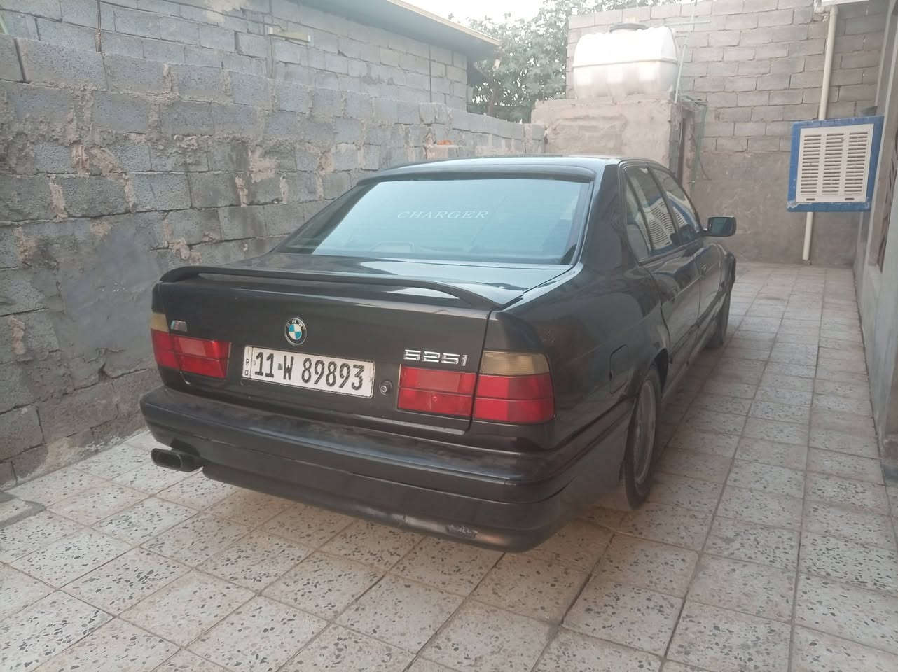 سلام عليكم عندي بي ام 525 مكينه مفتوح كير عادي موديل 89 رقم بغداد بسمي حداديه جديده تبريد شغال السياره كامله صبغ جماليه فقط مكان السياره بغداد. رقم الهاتف *********** السعر 55 قفل
